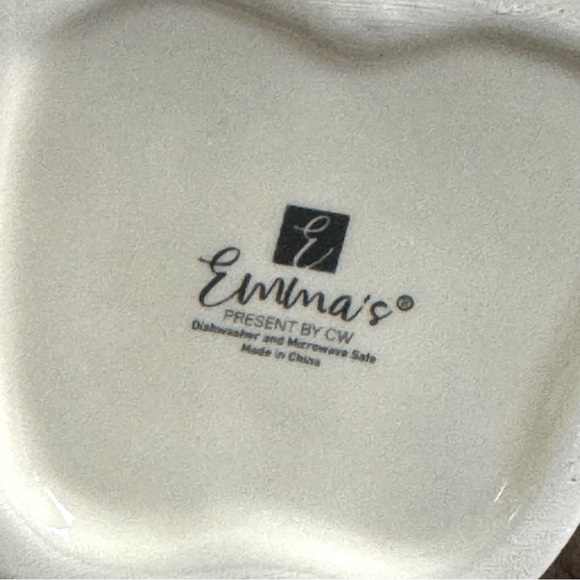 Mummy Holding Bat Hand Painted Ceramic Halloween Mug - Picture 11 of 11